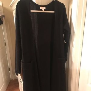 🦄 UNICORN 🦄 Medium Black LulaRoe Sarah Cardigan!